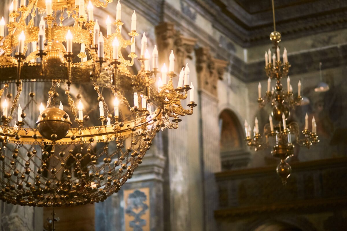 chandelier services in Lahore